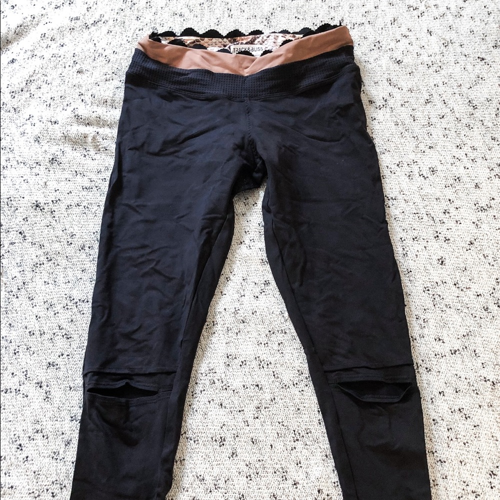 Track & Bliss legging size Small